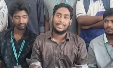বাস চেয়ে সুনামগঞ্জ বিজ্ঞান ও প্রযুক্তি বিশ্ববিদ্যালয়ের শিক্ষার্থীদের সংবাদ সম্মেলন