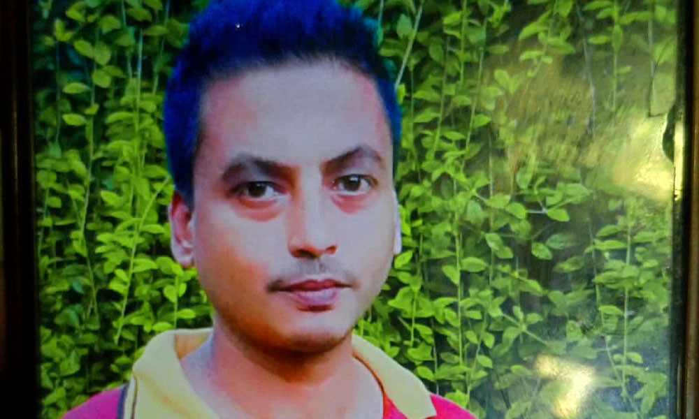নারায়ণগঞ্জে স্ত্রীকে কুপিয়ে হত্যার পর থানায় গেলেন স্বামী