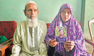 ‘পোলায় মা কইয়া ডাক দেয় না এক বছর’