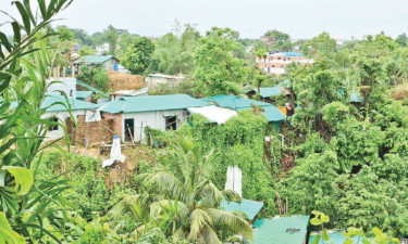 কক্সবাজারের দুই লক্ষাধিক মানুষ পাহাড়ধসের ঝুঁকিতে