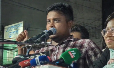 সাংবাদিকদের হুমকি দিলেন হাসনাত আব্দুল্লাহ