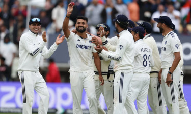 রেকর্ড জয়ে সমতায় ফিরল ভারত