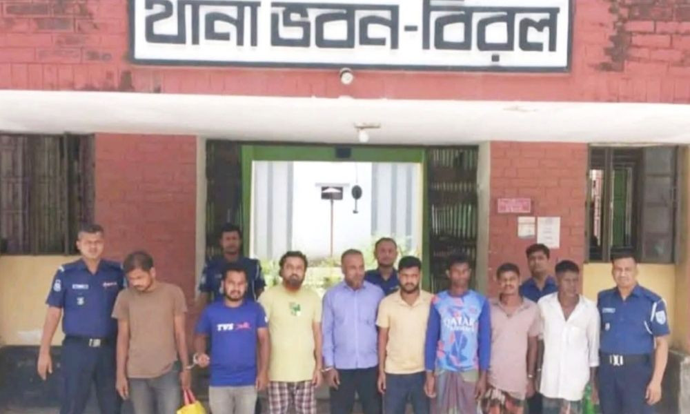 দিনাজপুরে ১২ ঘণ্টায় ৪৫ জন আ. লীগ নেতাকর্মীসহ ১০২ জন গ্রেপ্তার