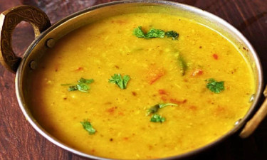 মসুর ডাল রান্নার কোন সময়ে লবণ-হলুদ দেবেন