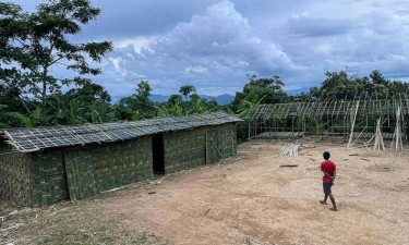 মায়ানমারে তুমুল সংঘর্ষ, হাজার হাজার শরণার্থী ভারতের মিজোরামে পালিয়ে গেছে
