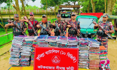 কুমিল্লা সীমান্তে ৪৭ লাখ টাকার ভারতীয় শাড়ি জব্দ