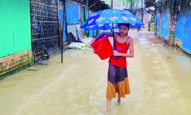 টানা বৃষ্টিতে উখিয়া ও টেকনাফের ৭০ গ্রামের মানুষ পানিবন্দি