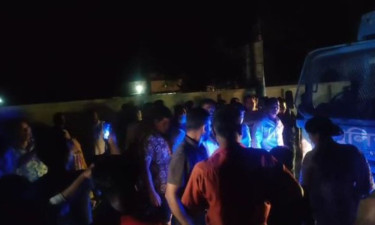 মানিকগঞ্জে আ. লীগ নেতাদের ছাড়িয়ে নিতে থানা ঘেরাও