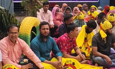 ৬ দফা দাবিতে জয়পুরহাটে স্বাস্থ্য সহকারীদের অবস্থান কর্মসূচি