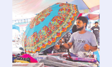 বৃষ্টিতে বিধ্বস্ত জনজীবন