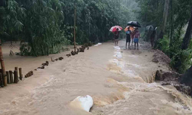 ফেনীতে বন্যা পরিস্থিতির চরম অবনতি