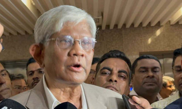 মৌলিক সংস্কার বাস্তবায়নে গুরুত্ব দিচ্ছে সরকার : অর্থ উপদেষ্টা