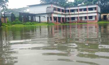 দুমকীতে টানাবর্ষণে বিপর্যস্ত জনজীবন