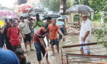 চট্টগ্রামে ড্রেনে পড়ে নিখোঁজ হওয়া শিশু উদ্ধার