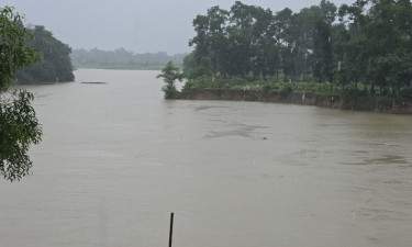 গোমতী নদীর পানি ঘণ্টায় বাড়ছে ১০ সেমি