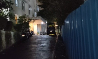 চট্টগ্রামে সাবেক এমপি নদভীর ক্যাশিয়ার সন্দেহে একজনকে পুলিশে সোপর্দ