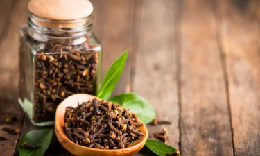 রান্নাঘরে থাকা মসলায় মিলবে মাথা ব্যথার সমাধান