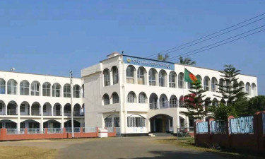 অপসারিত চেয়ারম্যানের বিশ্রাম কক্ষে ৯ লাখ টাকা