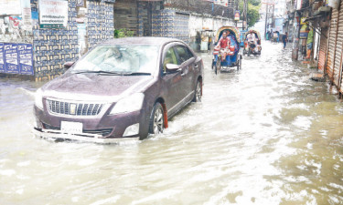 রাজধানীতে টানা বৃষ্টিতে জলাবদ্ধতা