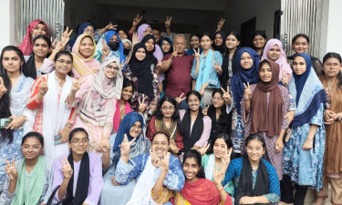 শতভাগ জিপিএ ৫ পেয়ে দেশসেরা নরসিংদীর নাছিমা কাদির মোল্লা হাই স্কুল অ্যান্ড হোমস