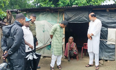 কালের কণ্ঠে সংবাদ প্রকাশ : সেই দম্পতির পাশে দাঁড়ালেন ইউএনও