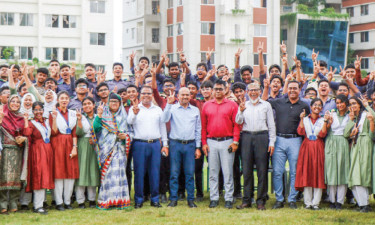 রাজধানীর স্কুলগুলোর অভাবনীয় সাফল্য