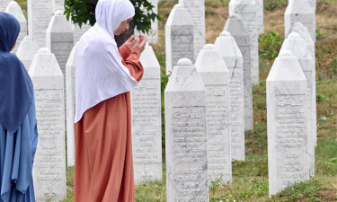 জুলাই ১৯৯৫: ৩০ বছর পরেও অনুভূত হচ্ছে স্রেব্রেনিৎসা গণহত্যার উত্তেজনা