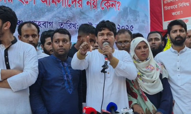 গণহত্যায় জড়িত আমলাদের বিচারের দাবিতে জুলাই মঞ্চের সংবাদ সম্মেলন