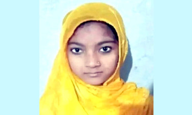নৌকাডুবিতে ৩ দিনেও খোঁজ মেলেনি আয়েশার