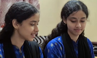 জিপিএ ৫ পেয়ে নজির গড়ল নাটোরের যমজ দুই বোন