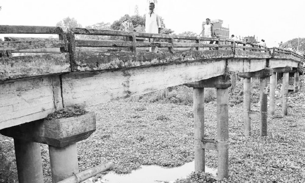 ইন্দের হাট-মিয়ার হাট সংযোগ সেতুতে জনদুর্ভোগ