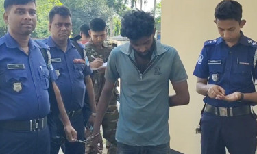 রাজবাড়ীতে অস্ত্রসহ পাঁচ মামলার আসামি গ্রেপ্তার