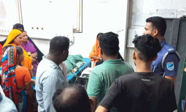 ইজিবাইকে ওড়না পেঁচিয়ে কলেজছাত্রীর মৃত্যু