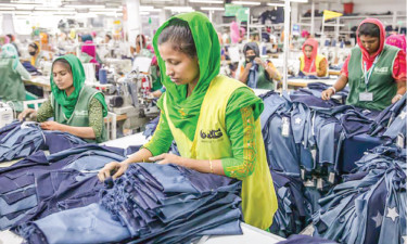 পোশাক খাতে বিনিয়োগ কমছে