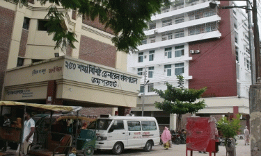 জয়পুরহাটে নির্মাণাধীন ভবন থেকে পড়ে প্রাণ গেল শ্রমিকের