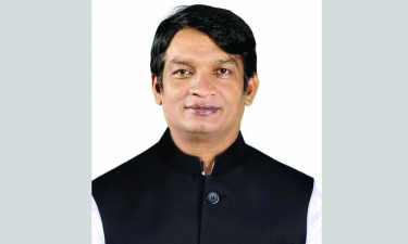 পটিয়ার সাবেক চেয়ারম্যান জসিমকে ধরে পুলিশে দিল বৈষম্যবিরোধী ছাত্ররা