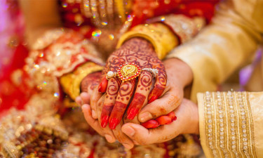 স্ত্রীর আগের ঘরের মেয়ের সঙ্গে স্বামীর ছেলের কি বিয়ে দেওয়া যাবে?