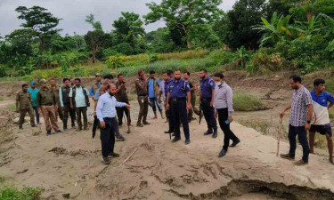 অবৈধ বালু উত্তোলন বন্ধে অভিযান, ২ ড্রেজার-ভেকু ও পাইপ বিনষ্ট