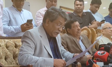 ঐকমত্য কমিশনের বৈঠক শেষে কথা বলছেন জাতীয় ঐকমত্য কমিশনের সহসভাপতি