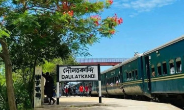 নরসিংদীতে ট্রেনে কাটা পড়ে যুবকের মৃত্যু