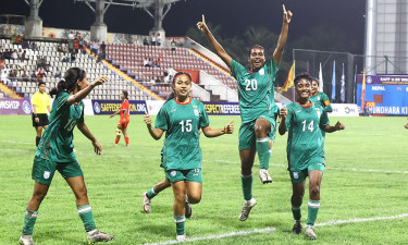 নাটকীয় ম্যাচে তৃষ্ণার গোলে শেষ হাসি হাসল বাংলাদেশ