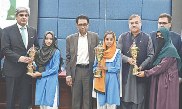 পাকিস্তানে শিক্ষা থেকে বঞ্চিত ২ কোটিরও বেশি শিশু