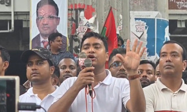 বিক্ষোভ-পরবর্তী সমাবেশে বক্তব্য দেন ছাত্রদলের সাধারণ সম্পাদক