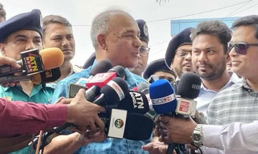 এবার মাদকের গডফাদারদের ধরব : স্বরাষ্ট্র উপদেষ্টা