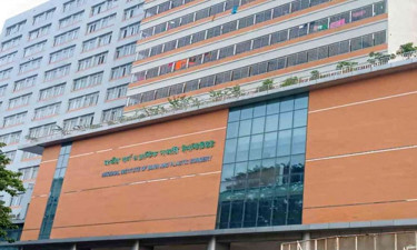 সূত্রাপুরে দগ্ধ শিশু আয়েশা মারা গেছে
