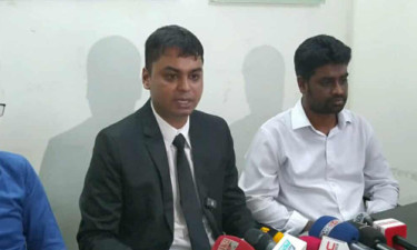 মামলা করায় মেয়ে যেন সাইবার বুলিংয়ের শিকার না হয়— আইনজীবীকে মা-বাবার চিঠি