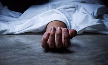 যশোরে জমিতে ছিঁড়ে পড়ে ছিল তার, বিদ্যুৎস্পৃষ্টে প্রাণ গেল যুবকের