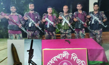 জীবননগর সীমান্তে শ্যুটারগান ও গুলি উদ্ধার