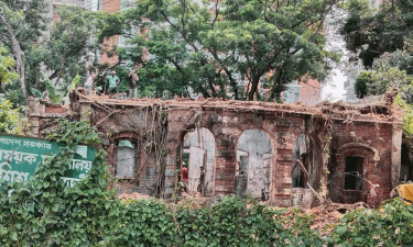 সত্যজিৎ রায়ের পূর্বপুরুষের বাড়ি ভেঙে ফেলার সিদ্ধান্ত পুনর্বিবেচনার আহ্বান ভারতের