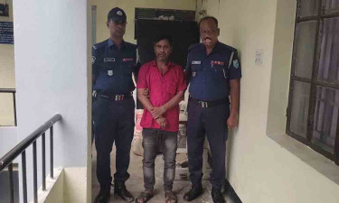 বহিষ্কৃত যুবদল নেতাকে পুলিশে দিলেন বিএনপি নেতা